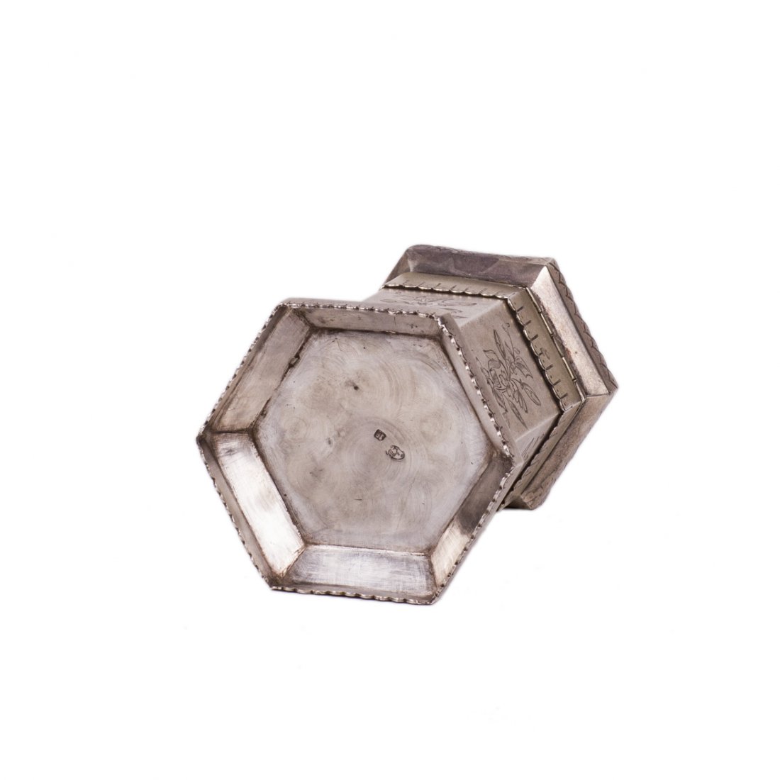 Russian silver and engraving sugar powder dispenser — image 5