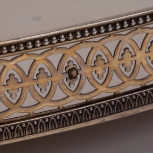 Silver serving tray. — image 4