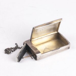 Antique engraved silver cigarette case with silver — image 4