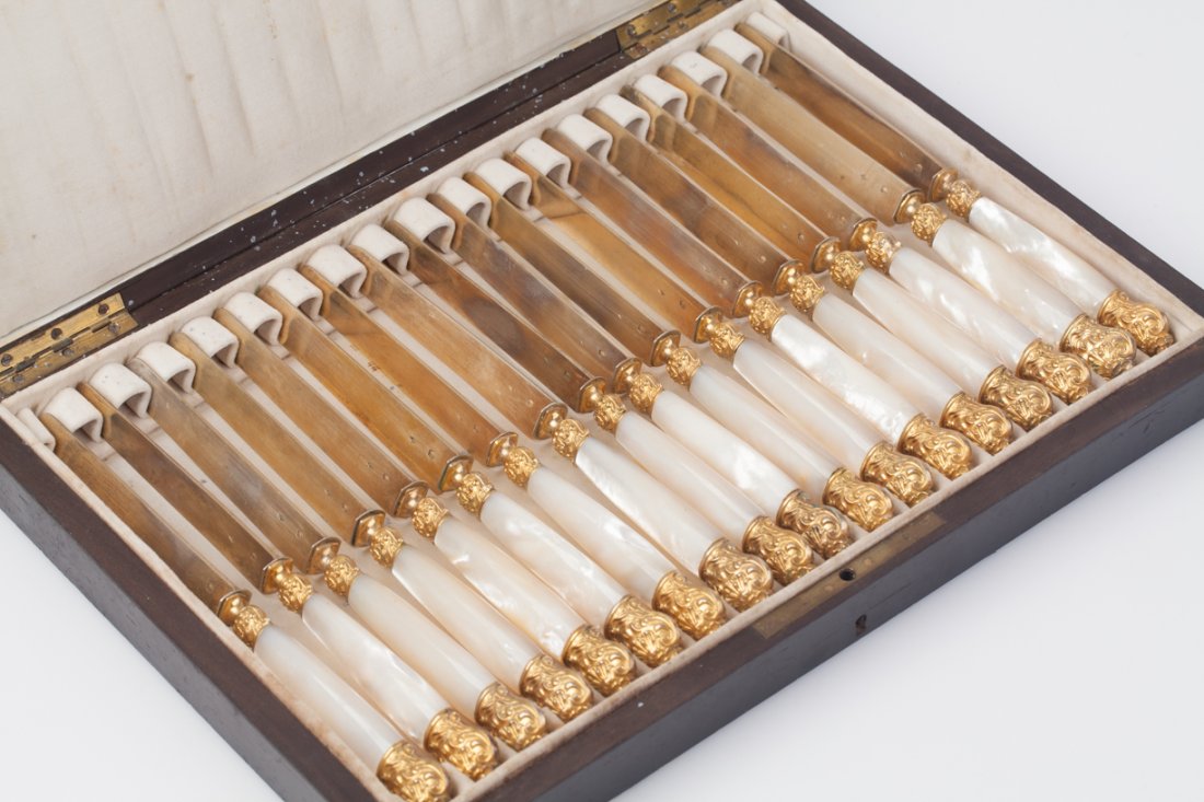 Set of dessert knives. — image 4