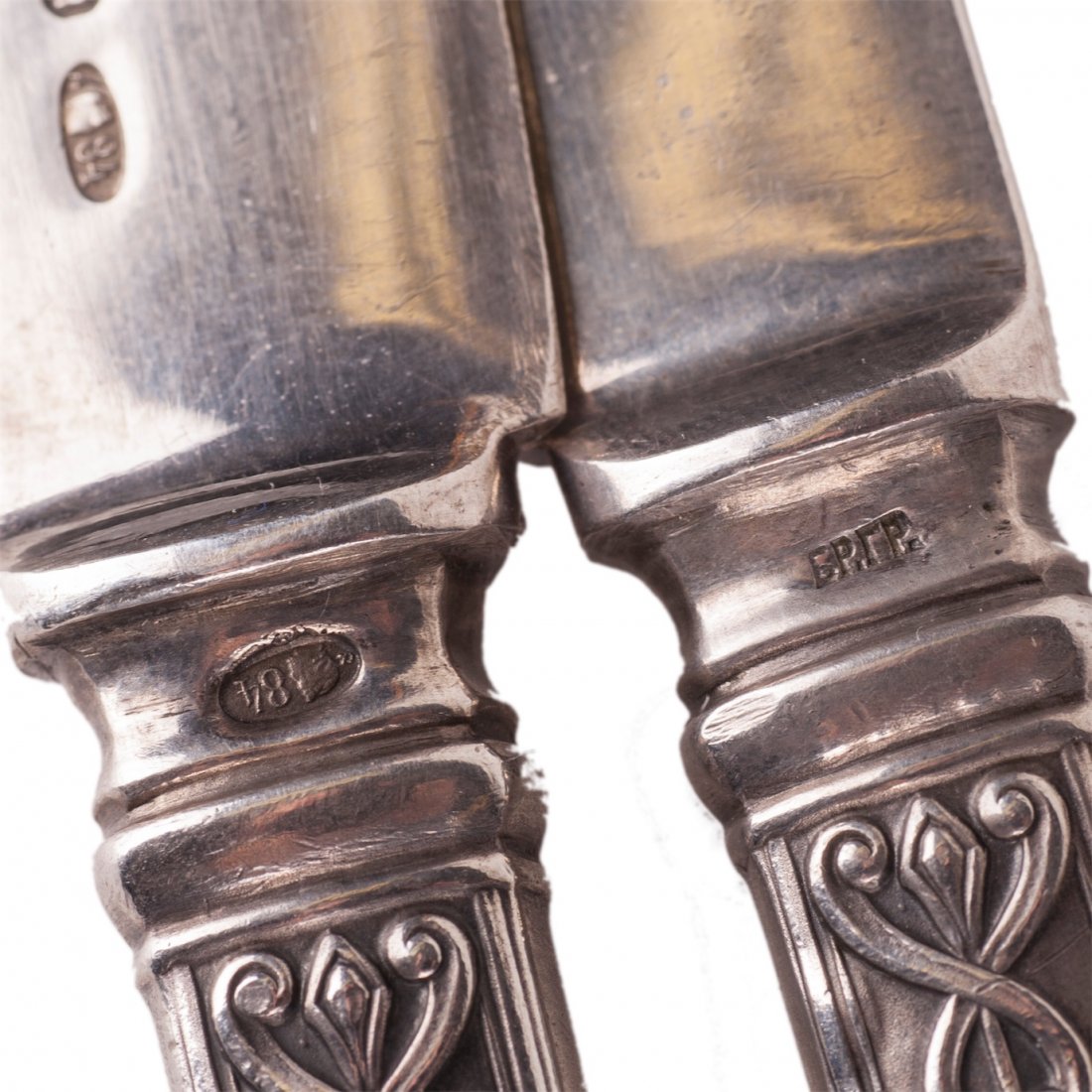 Pair of Russian silver and engraving fish knives — image 4