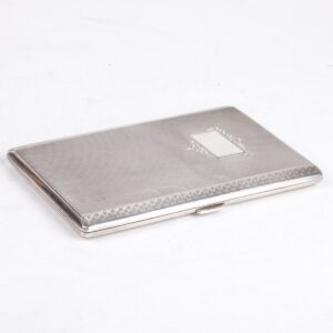 Big silver cigarette case with engravings — image 2