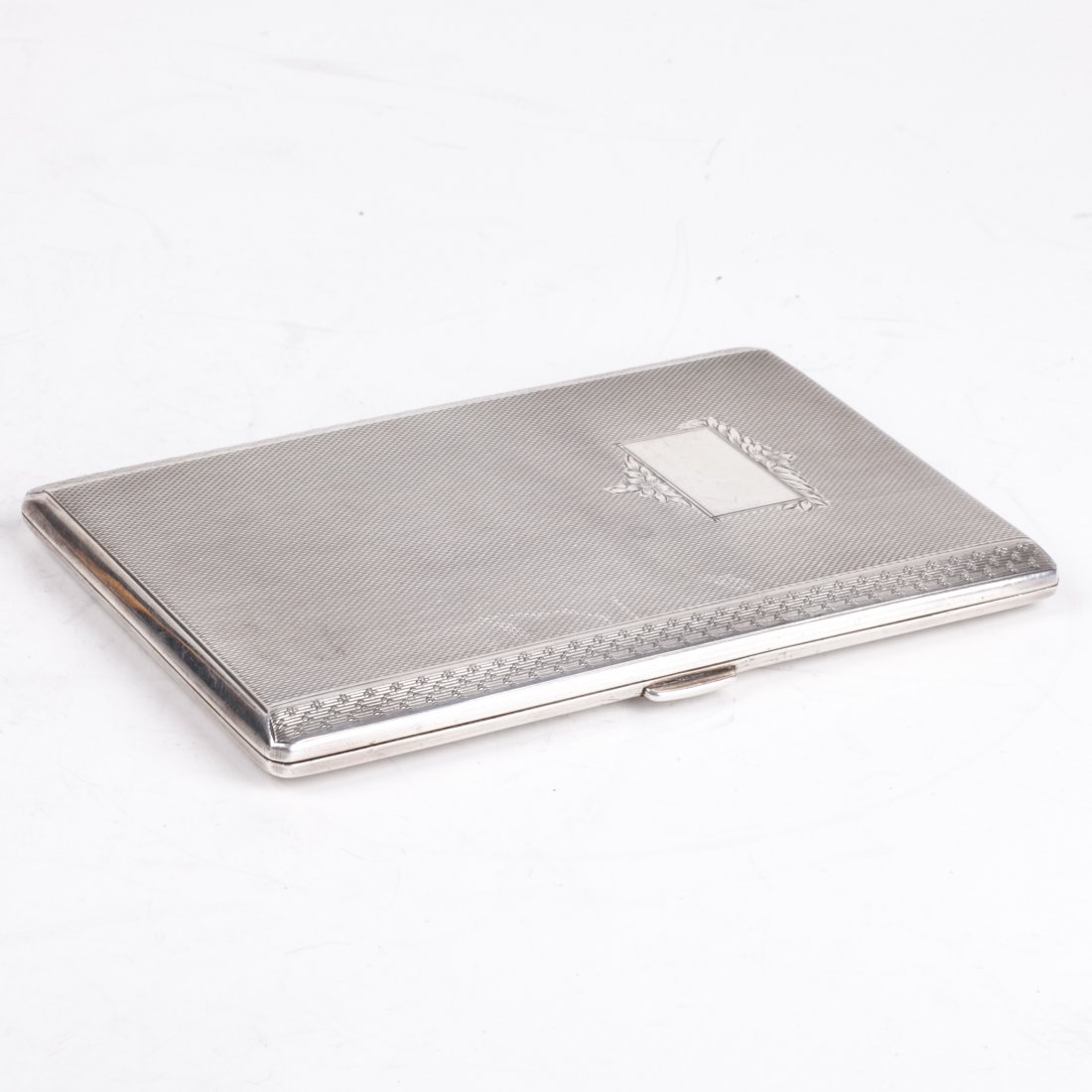 Big silver cigarette case with engravings — image 2