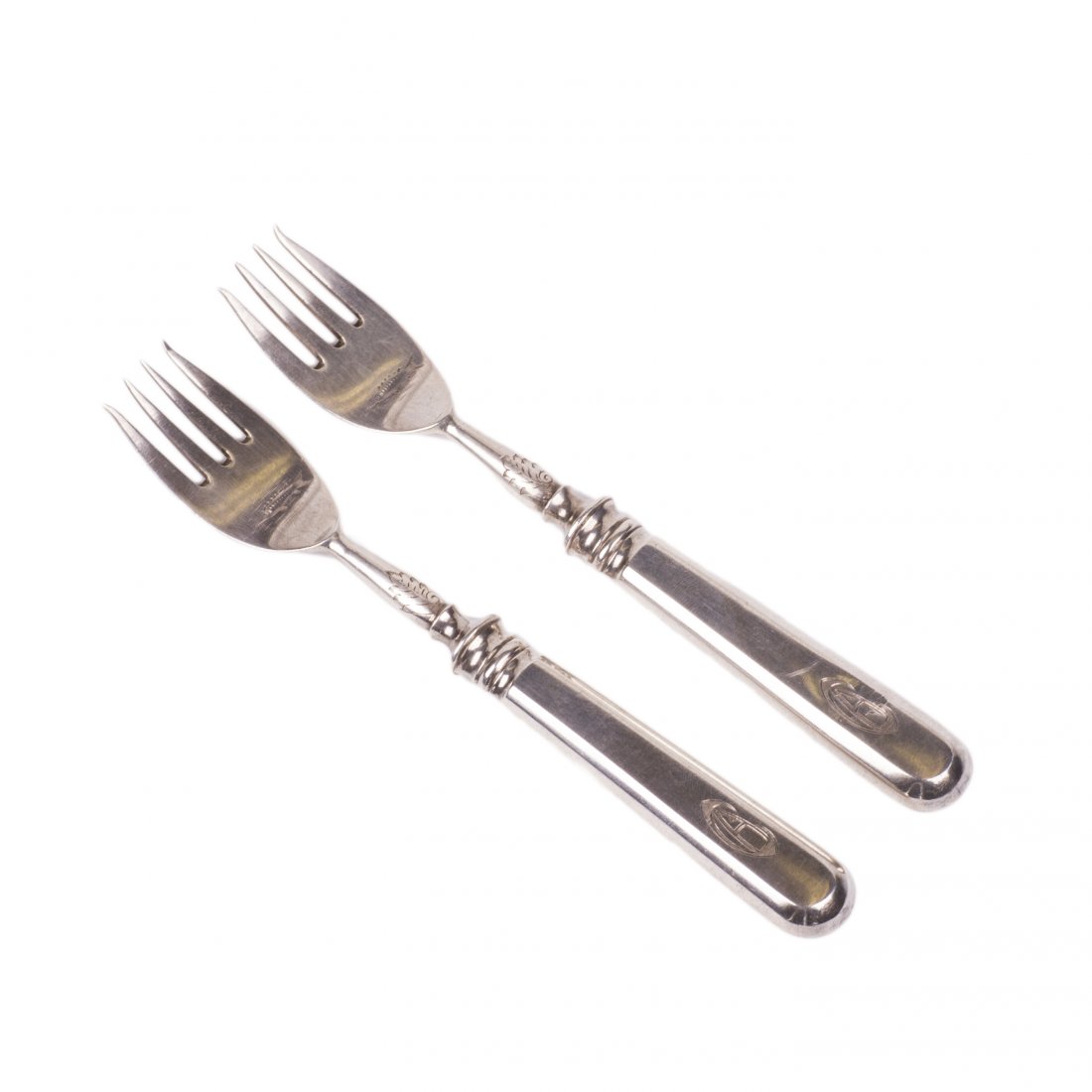 Two Russian silver and engraving fish forks. P. — image 1