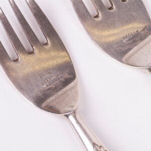 Two Russian silver and engraving fish forks. P. — image 2