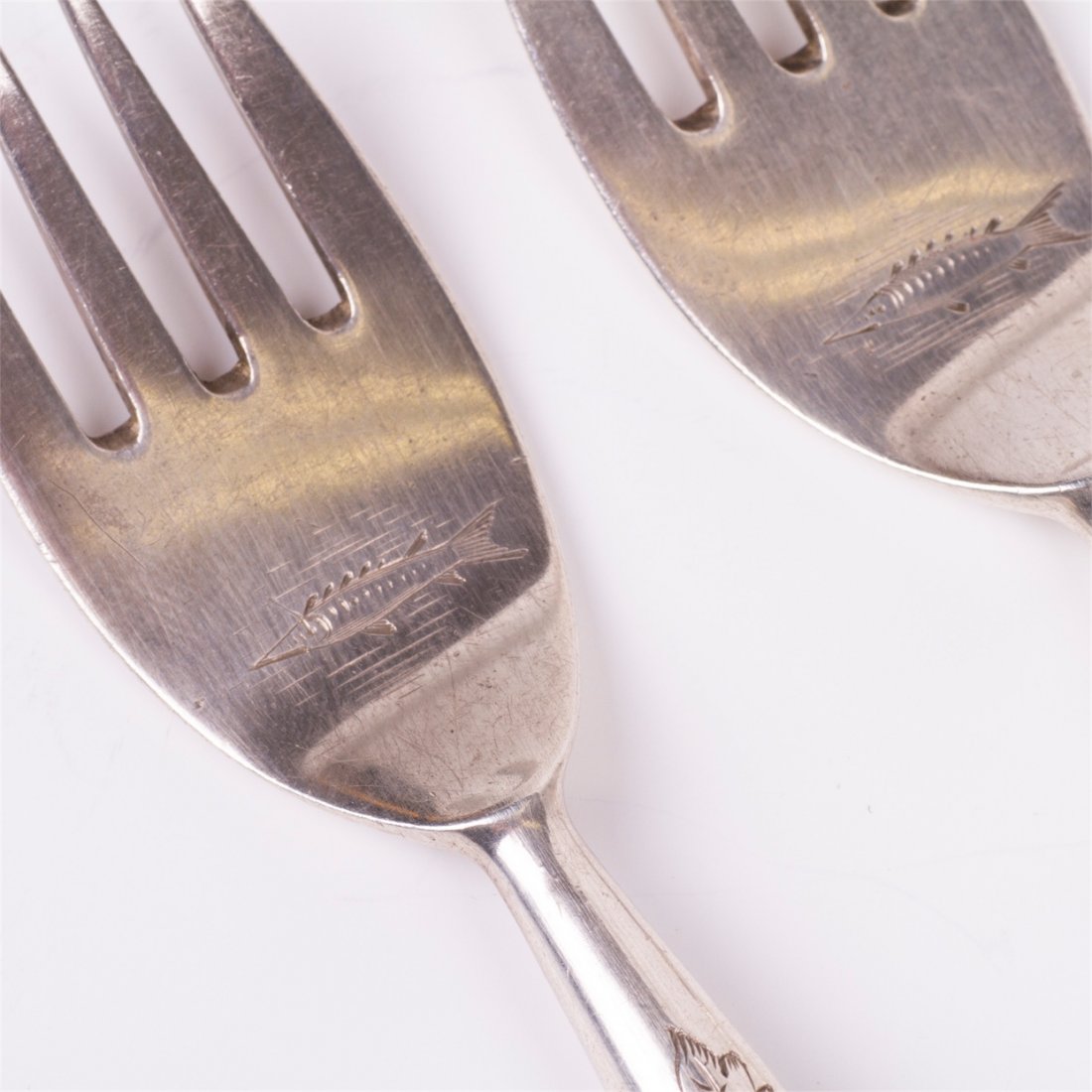 Two Russian silver and engraving fish forks. P. — image 2