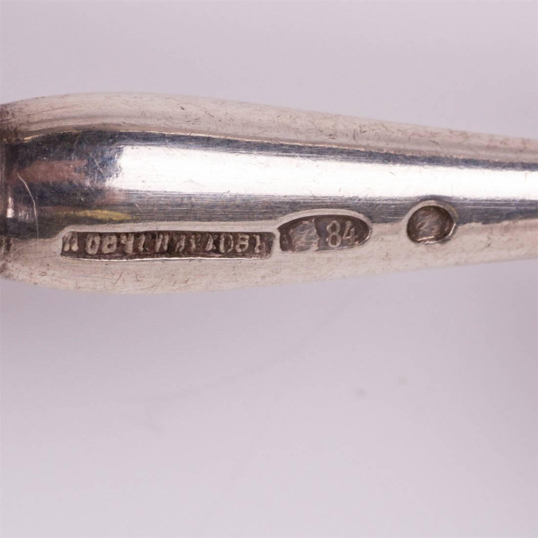 Two Russian silver and engraving fish forks. P. — image 6