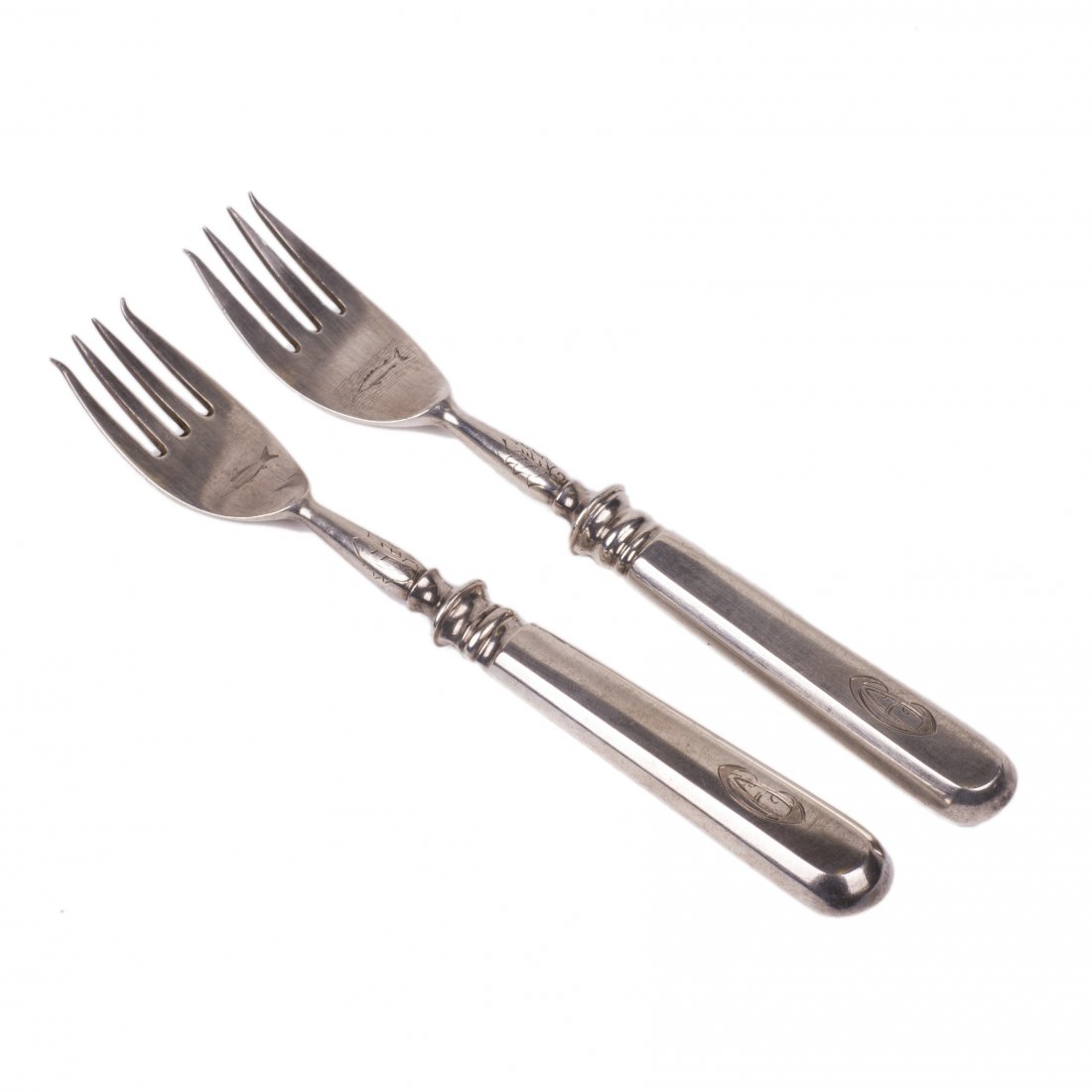 Two Russian silver and engraving fish forks. P. — image 1