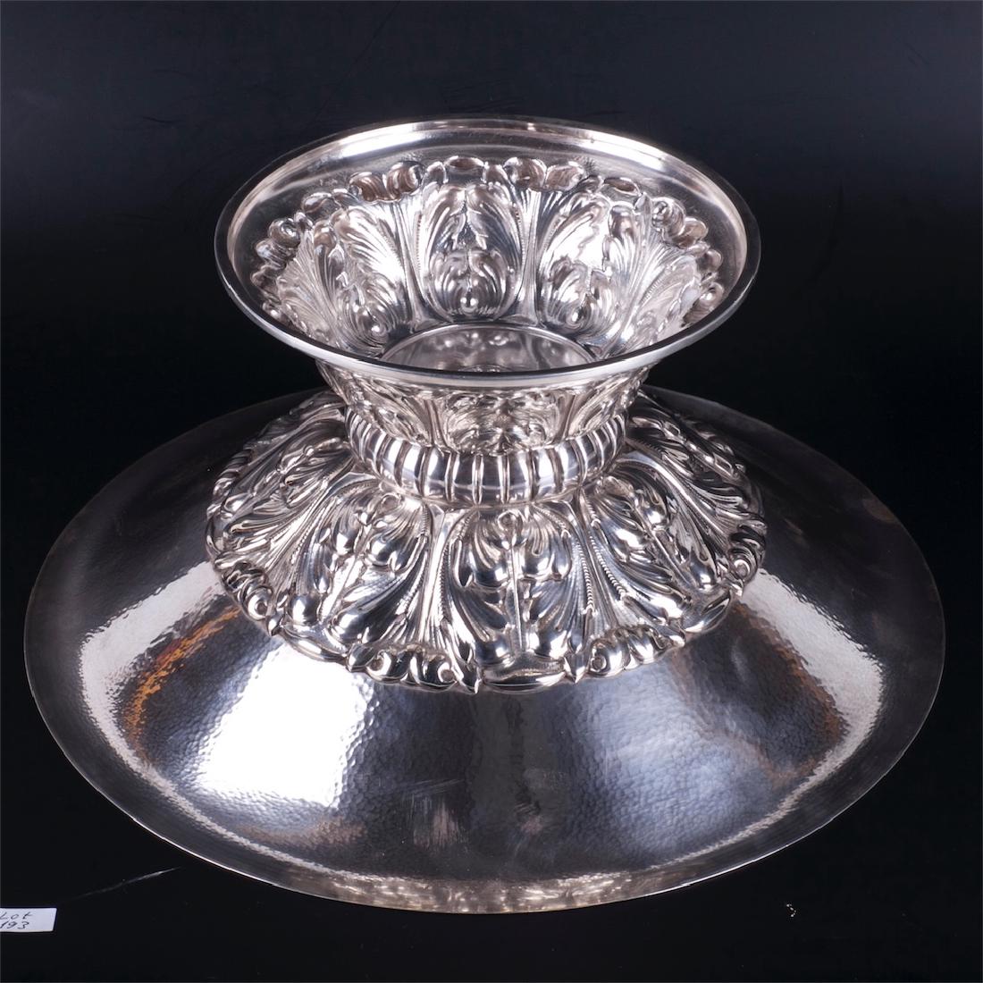Antique huge silver vase — image 4