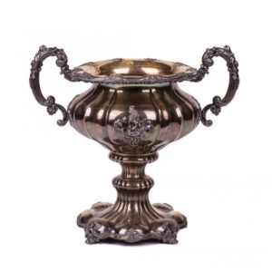 Russian silver vase in rococo style — image 1