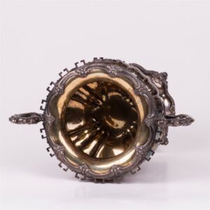 Russian silver vase in rococo style — image 3