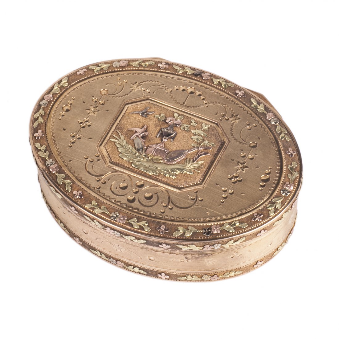 Beautiful gold box with two-tone gold floral ornament — image 1