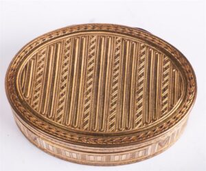 Antique French gilded bronze box — image 2