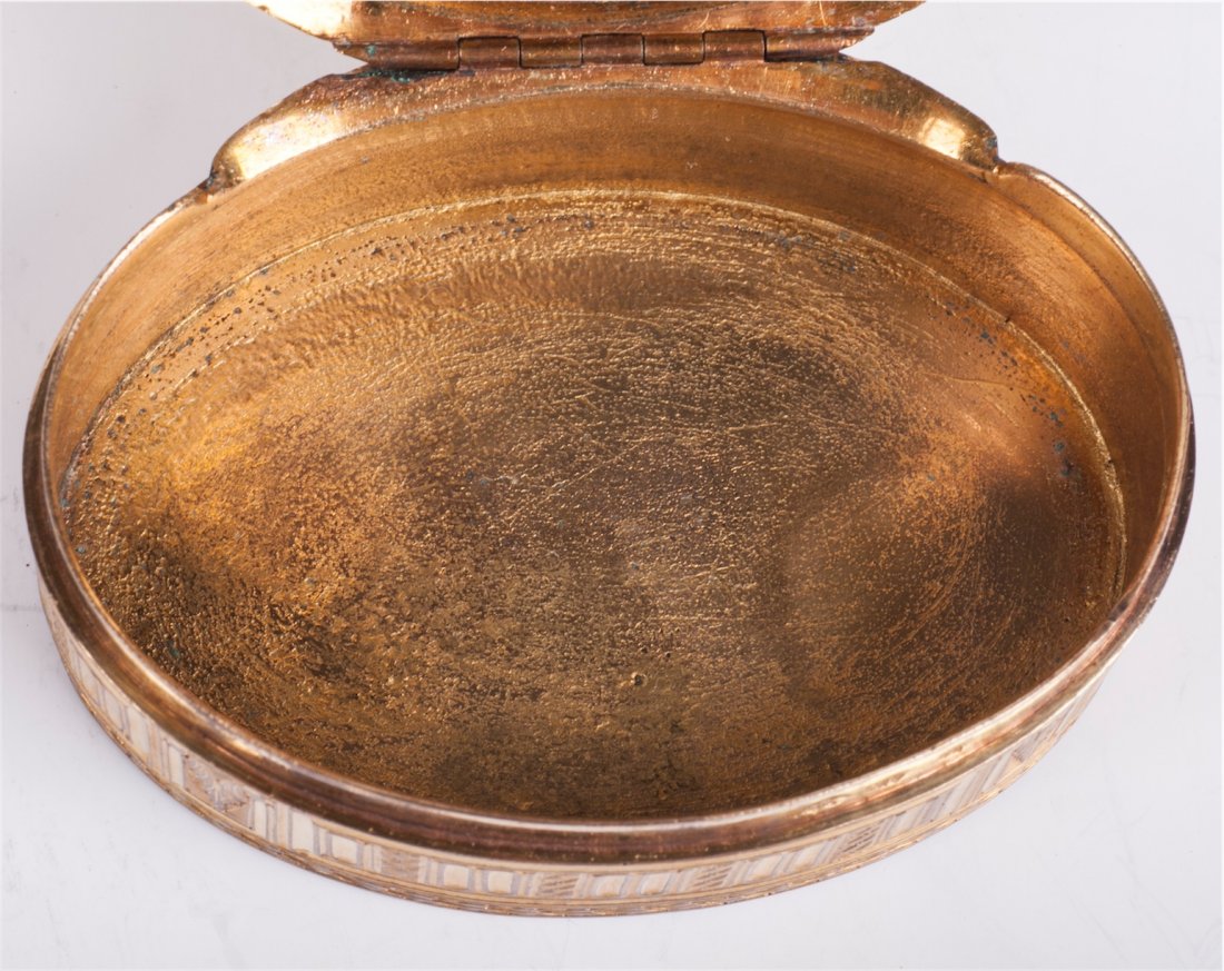 Antique French gilded bronze box — image 5
