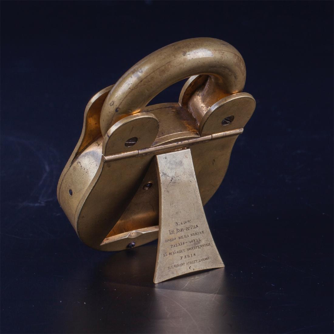 Rare table (travel) clock in the shape of lock — image 3