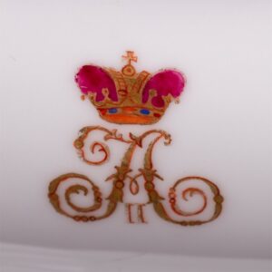 Russian porcelain and gold pattern salad bowl — image 4