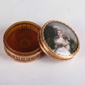 Antique 18K gold tortoise shell jewelry box — image 3