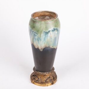 Antique French porcelain vase with bronze inserts — image 2