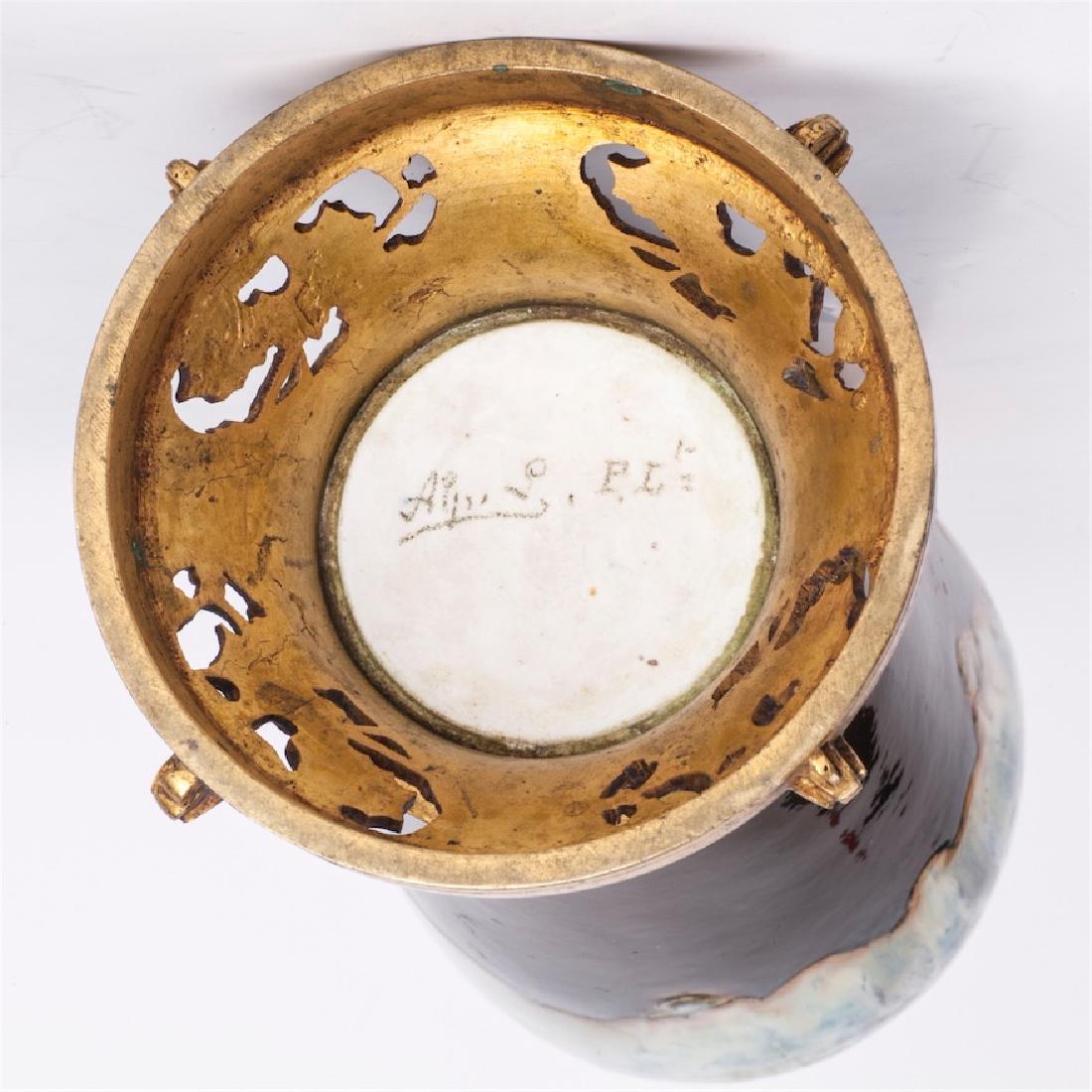 Antique French porcelain vase with bronze inserts — image 4