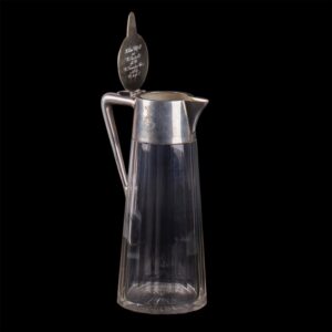 Massive German claret jug with coat of arms — image 4
