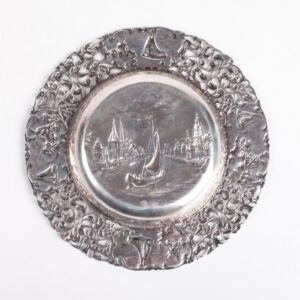 Silver dish with a view of Delft City Canal in — image 2