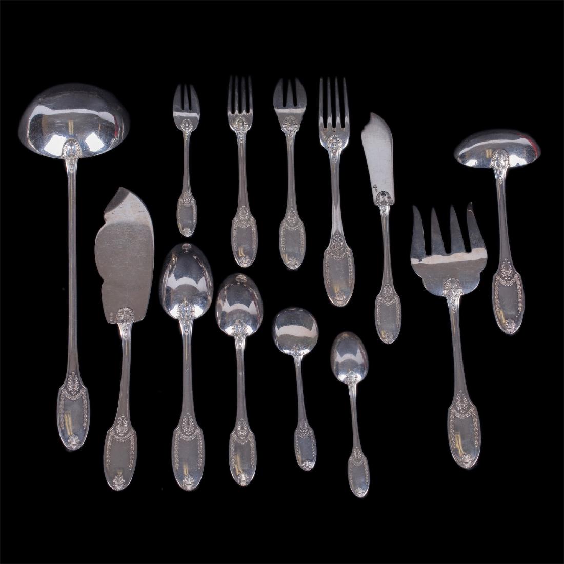 Antique silver serving set of 135 pieces — image 5