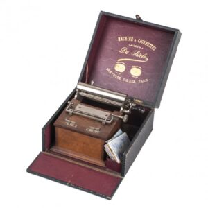 Antique French cigarette rolling machine — image 1