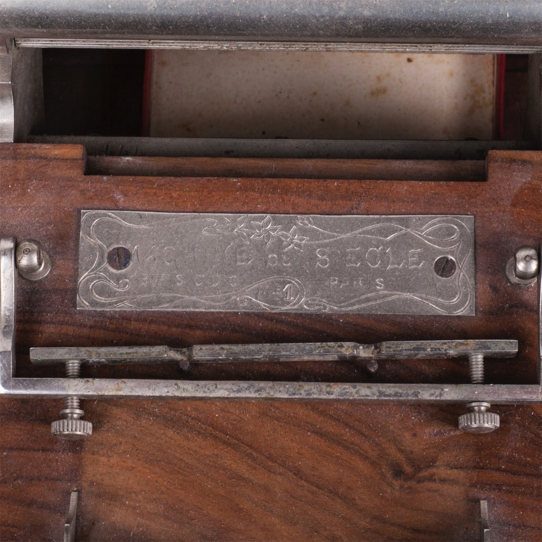 Antique French cigarette rolling machine — image 3