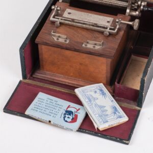 Antique French cigarette rolling machine — image 4