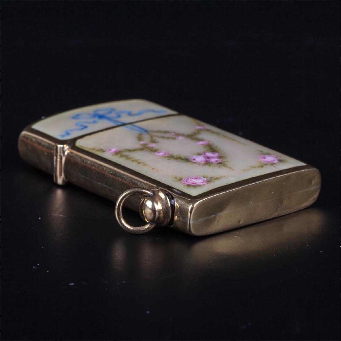 Vintage enamel and yellow metal cigarette lighter — image 4