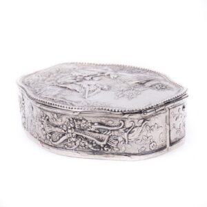 Antique German silver box with gallant scenes — image 2