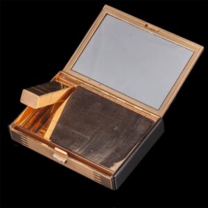 Cartier gold and enamel vanity case — image 3