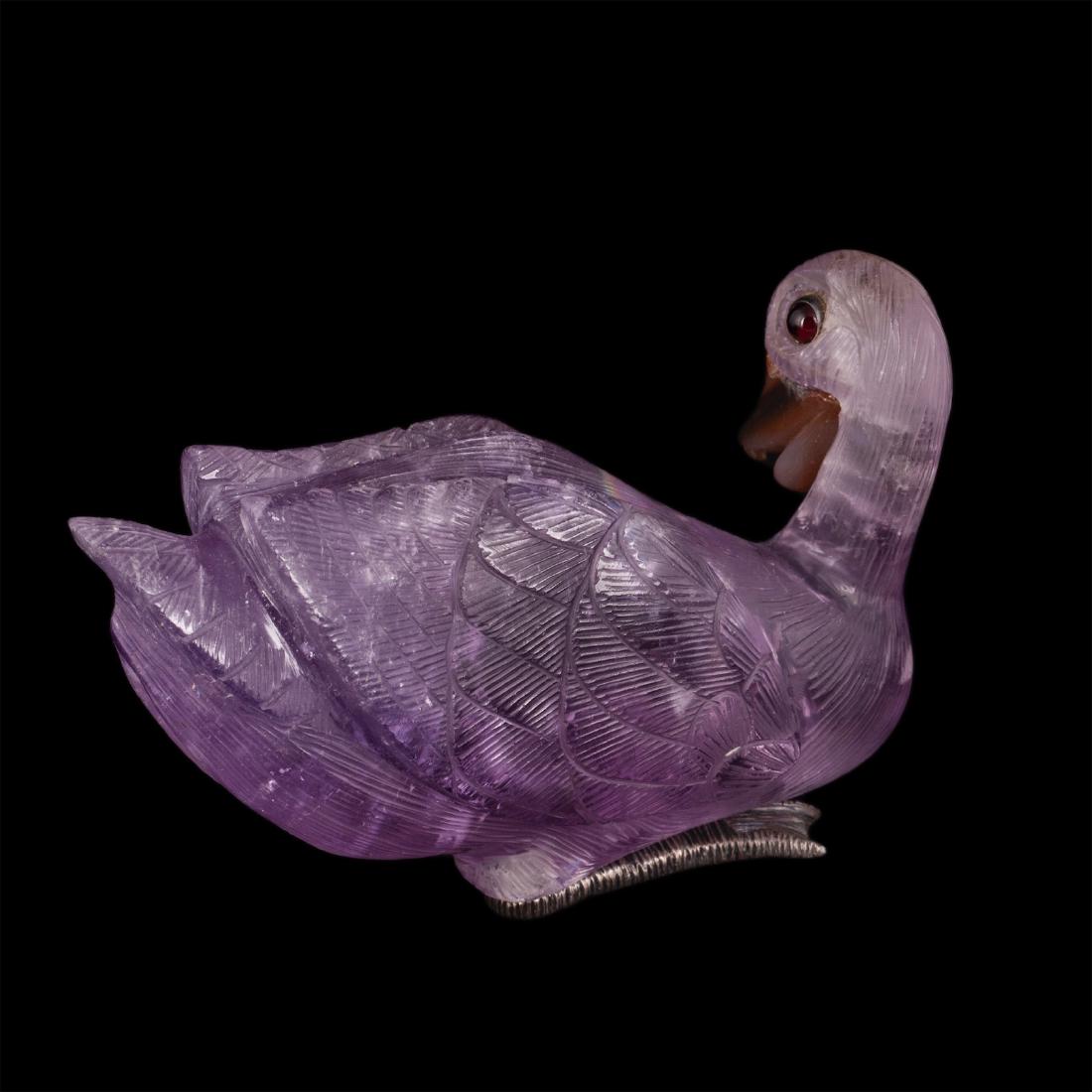 Swan figure made of amethyst with silver legs — image 3