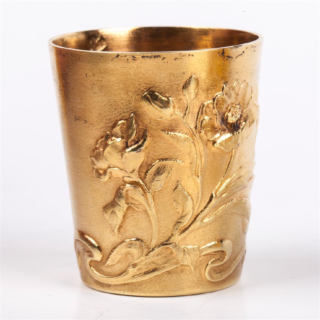 Antique set of 8 Art Nouveau silver gilt beakers — image 4