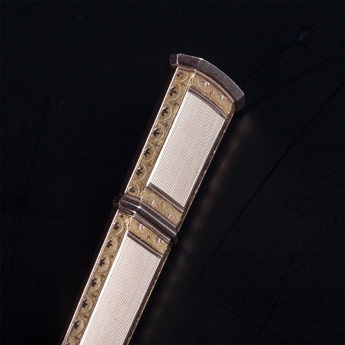 French gold 18K needle case (Etui) — image 2