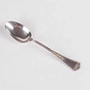 Antique silver set of 12 tea spoons in a wooden box — image 4