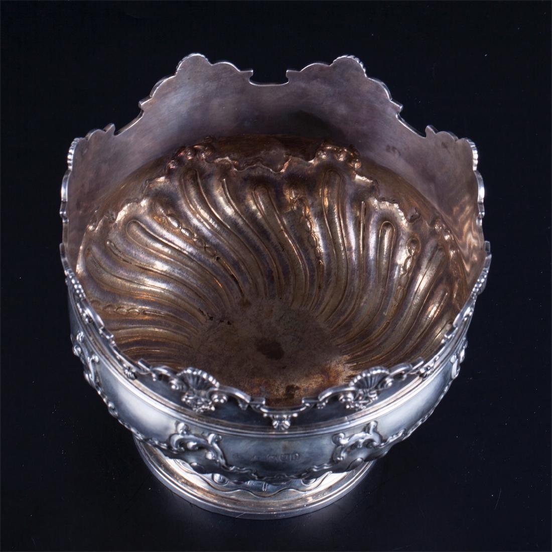 Antique silver candy dish with a carved edging — image 4