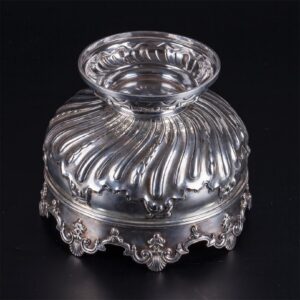 Antique silver candy dish with a carved edging — image 5