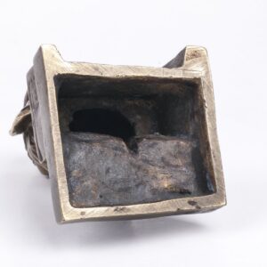 â€œDevant Le Guignolâ€ bronze sculpture by Juan Clara — image 7
