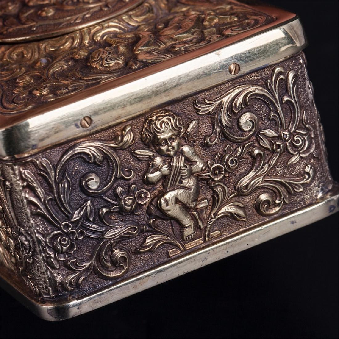 Antique music box with singing bird — image 3
