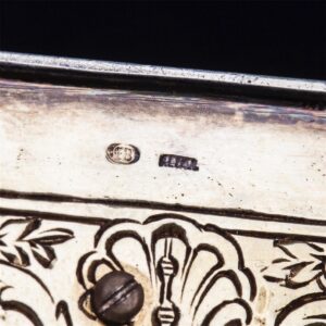 Antique music box with singing bird — image 7
