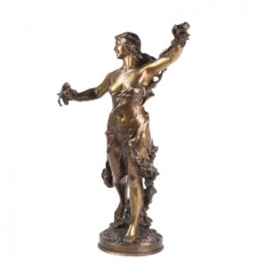 Huge antique bronze figure of woman — image 1