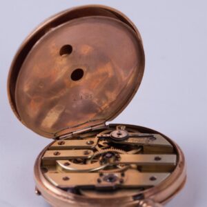 Open face gold pocket watch witch key. — image 6