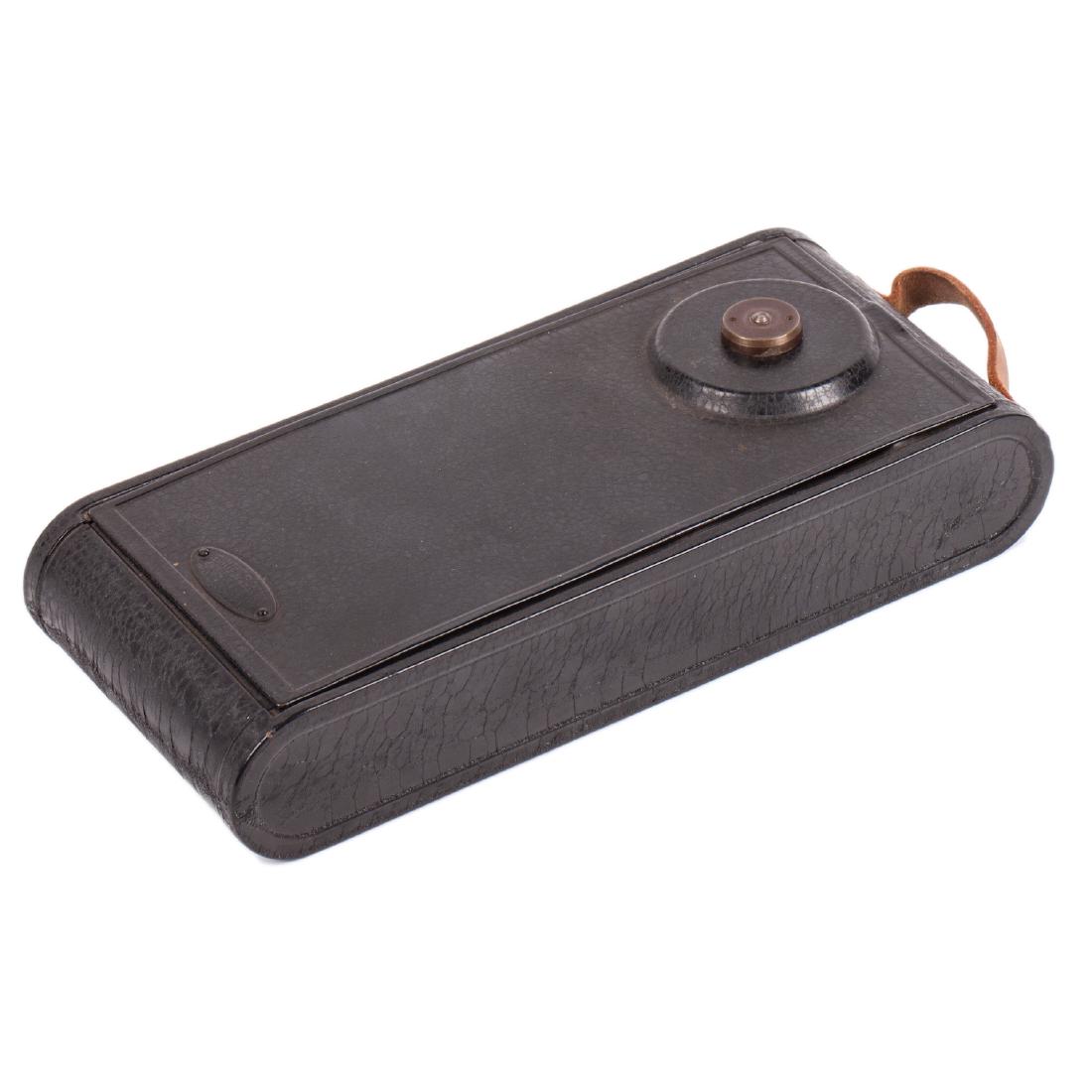 Old portable patifone in a shape of camera — image 4