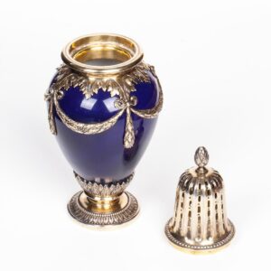Antique silver and blue porcelain sugar powder — image 2