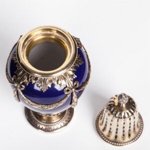Antique silver and blue porcelain sugar powder — image 3