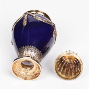 Antique silver and blue porcelain sugar powder — image 4