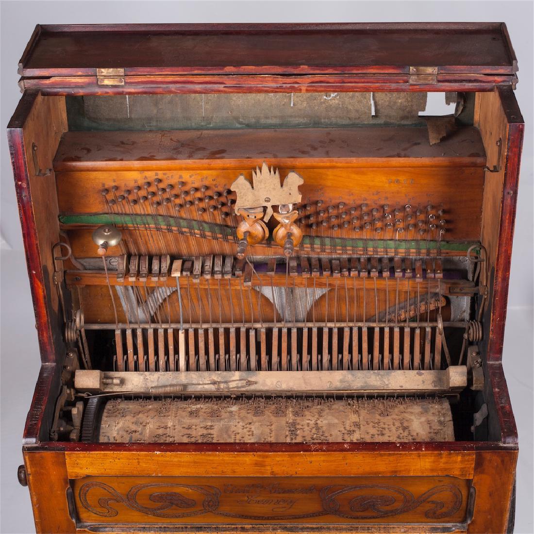 Antique barrel piano with coin, for Pubs — image 6