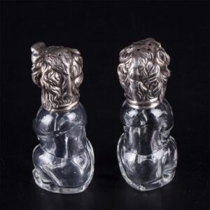 Antique pair of salt and pepper shakers. 1920-40. — image 3
