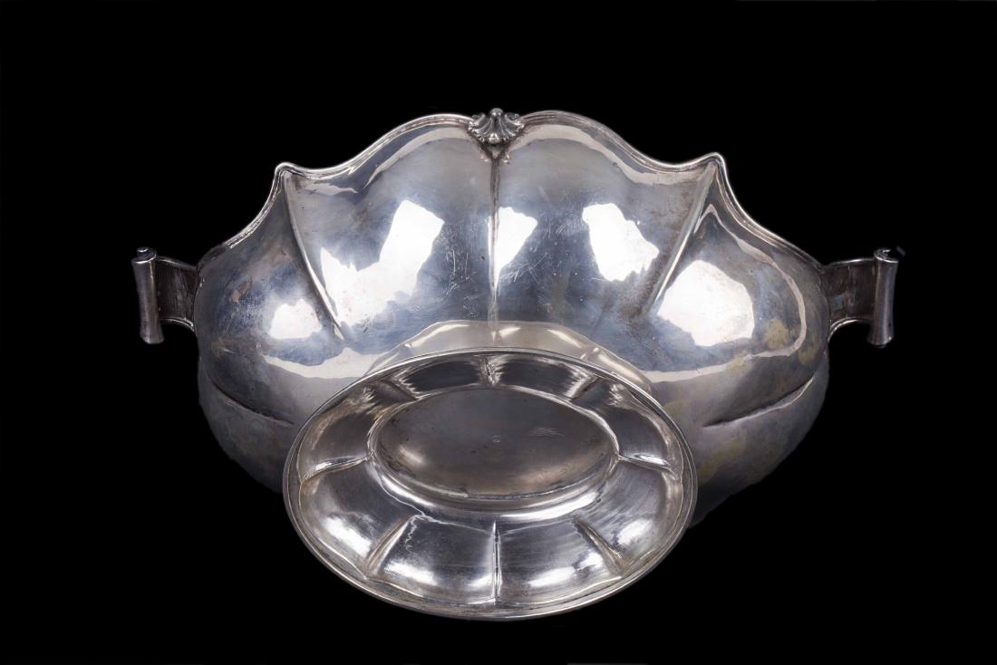 Huge antique silver fruit bowl — image 4